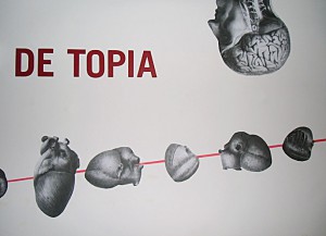 "De Topia" Collagemontage  12 x 2,50 m, Detailansicht, Einzelausstellung FORM DICH ZU MIR Tatau Obscur Art Galerie Berlin 2012